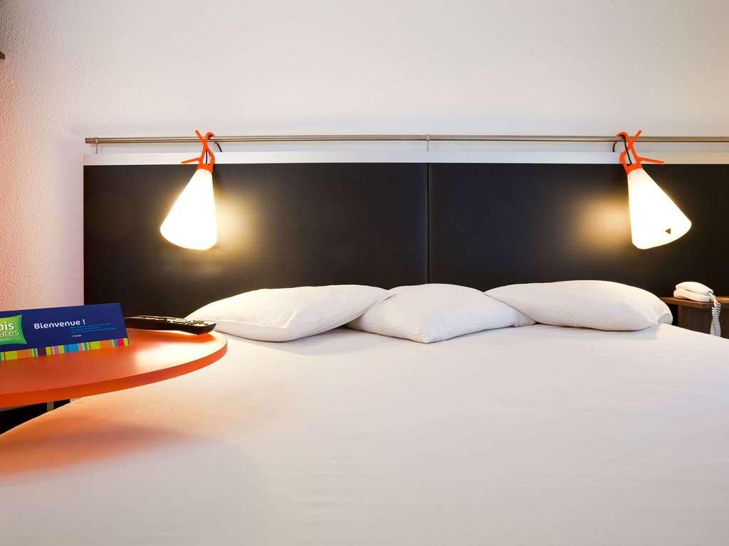 Hotel ibis Styles Paris République Habitación foto