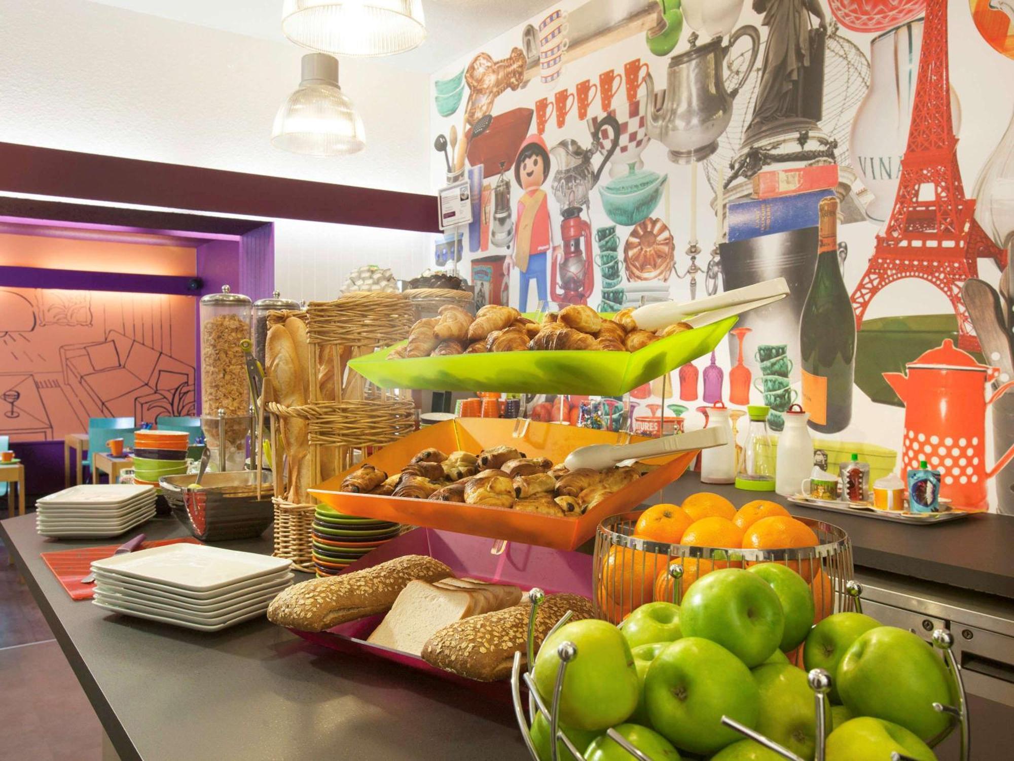 Hotel ibis Styles Paris République Exterior foto