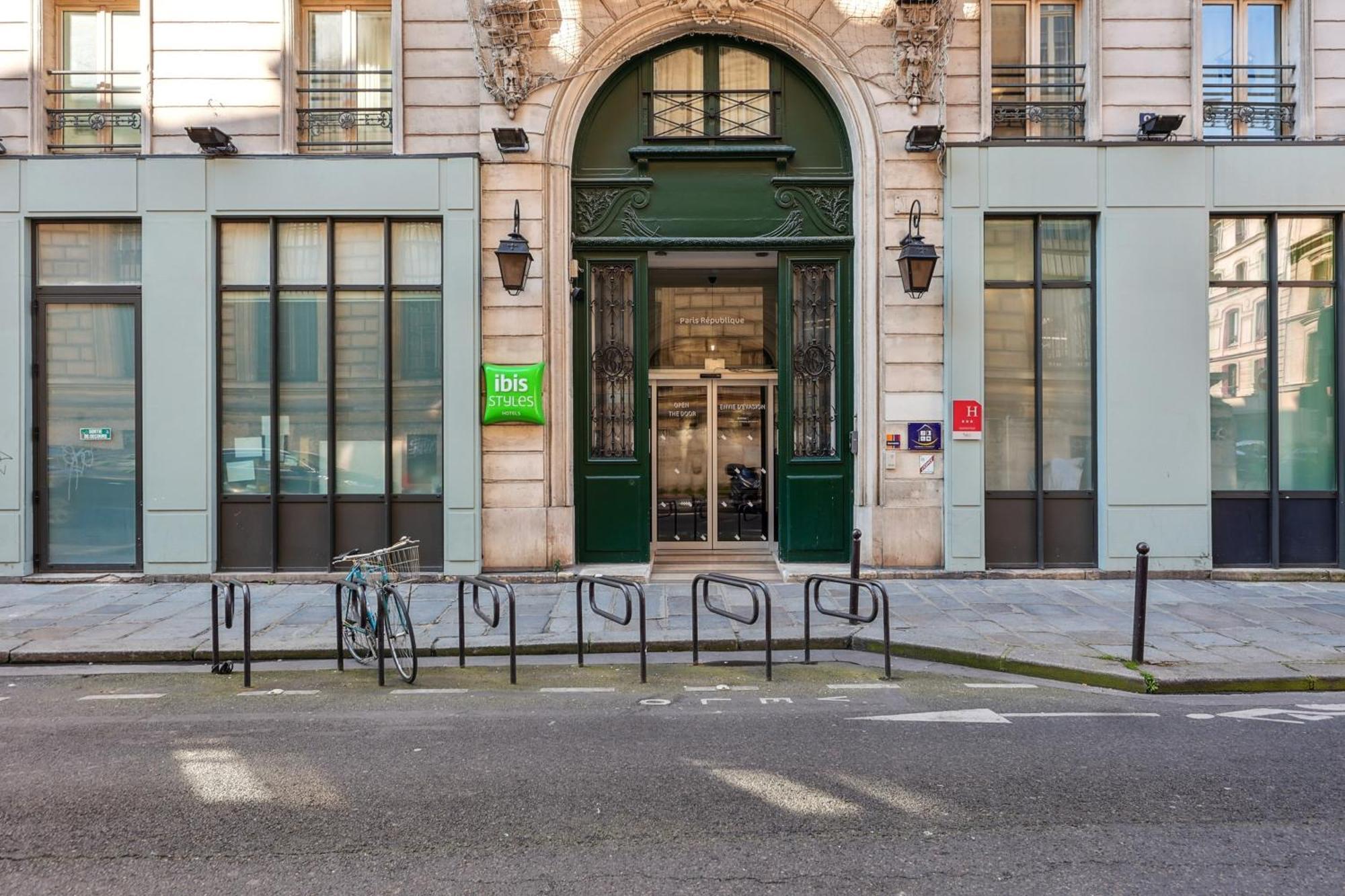 Hotel ibis Styles Paris République Exterior foto